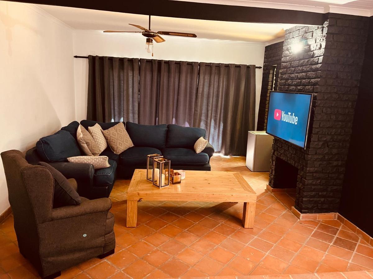 The Hart House Bed & Breakfast ฮาร์ทบีสบูร์ท ภายนอก รูปภาพ