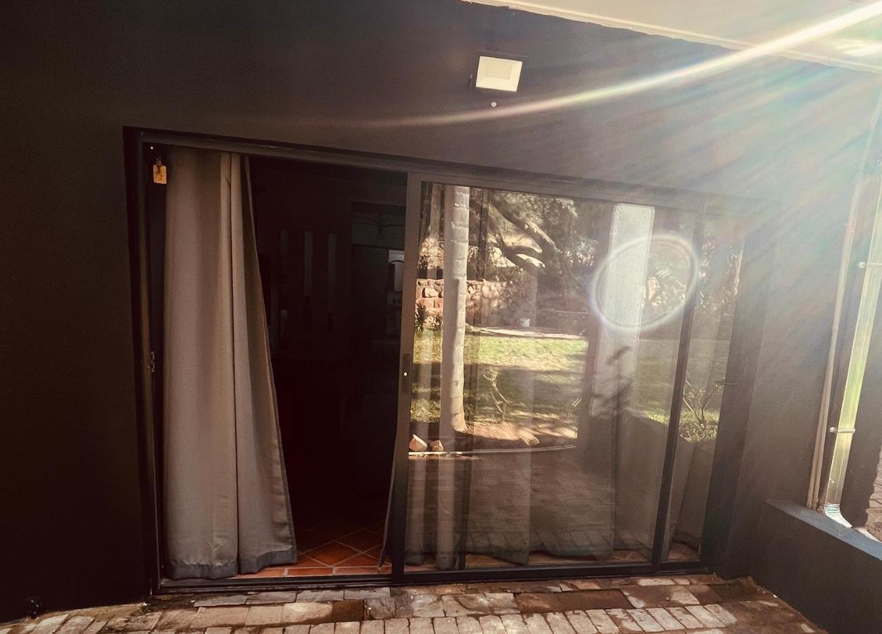 The Hart House Bed & Breakfast ฮาร์ทบีสบูร์ท ภายนอก รูปภาพ